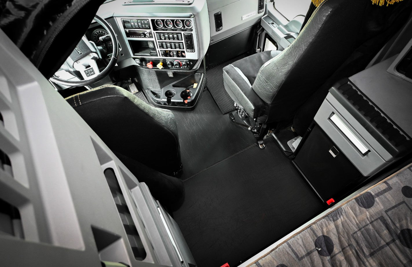 MACK ANTHEM, 2018-current, truck floor mats Prestige-Line BLACK ALFA-WAYS LLC
