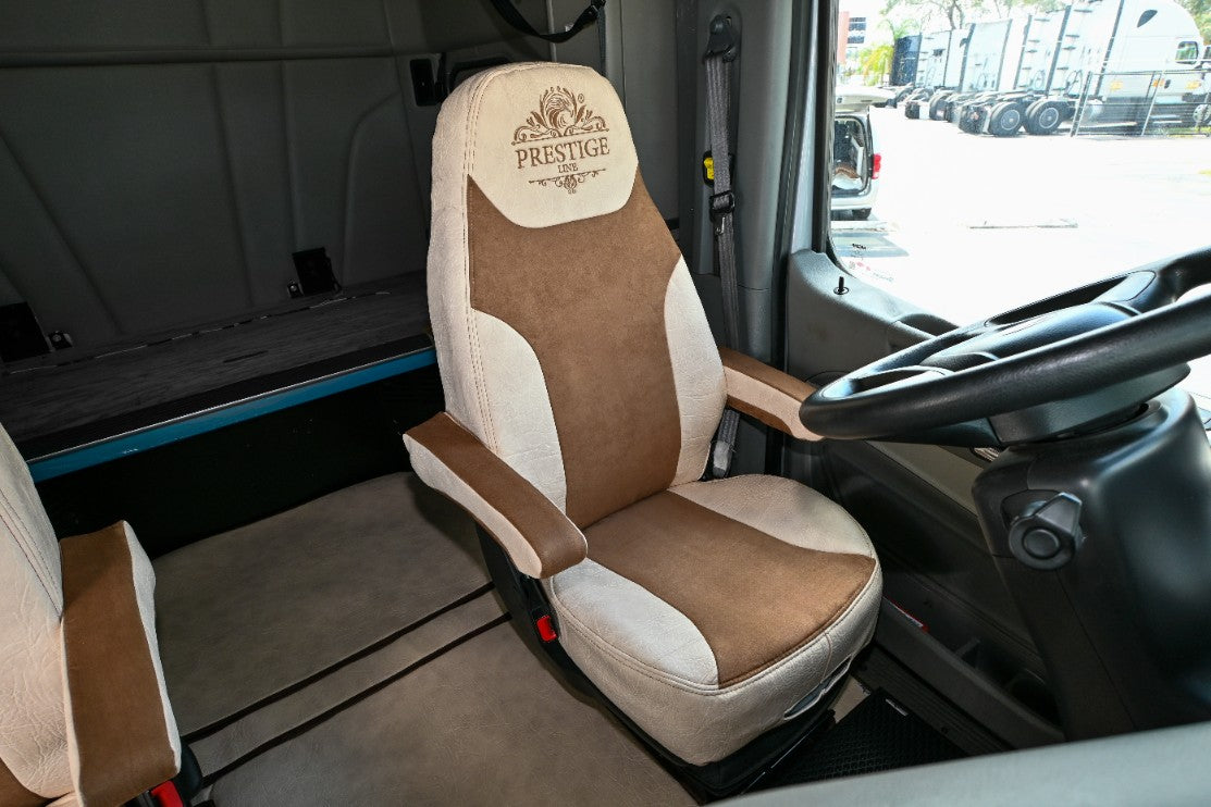 Beige seat cover PETERBILT 579, 579EV, 589, 567 interior