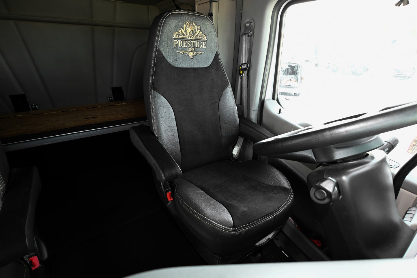 PETERBILT 579, 579EV, 589, 567 truck seat cover Prestige-Line BLACK ALFA-WAYS LLC
