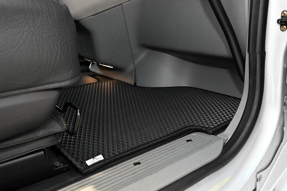 PETERBILT 579 truck floor mats Prestige-Line BLACK ALFA-WAYS LLC