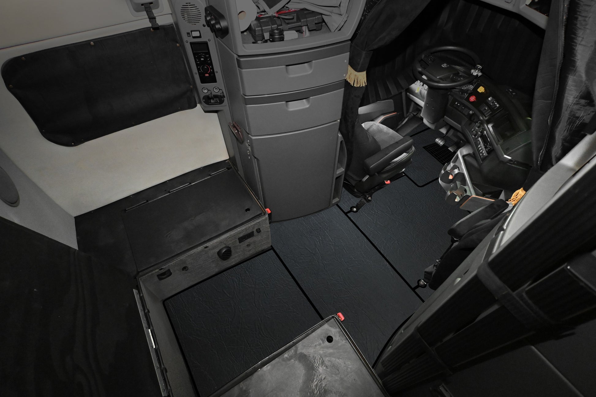 9512812cb3e35bb04091fbf3036ac9b7