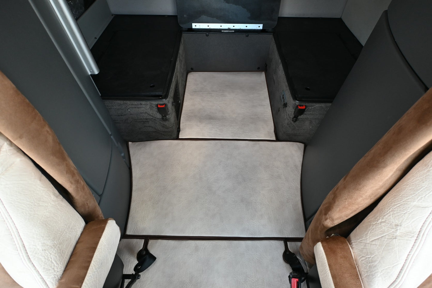 VOLVO vnl 860 2019 - current truck floor mats Prestige-Line BEIGE ALFA-WAYS LLC