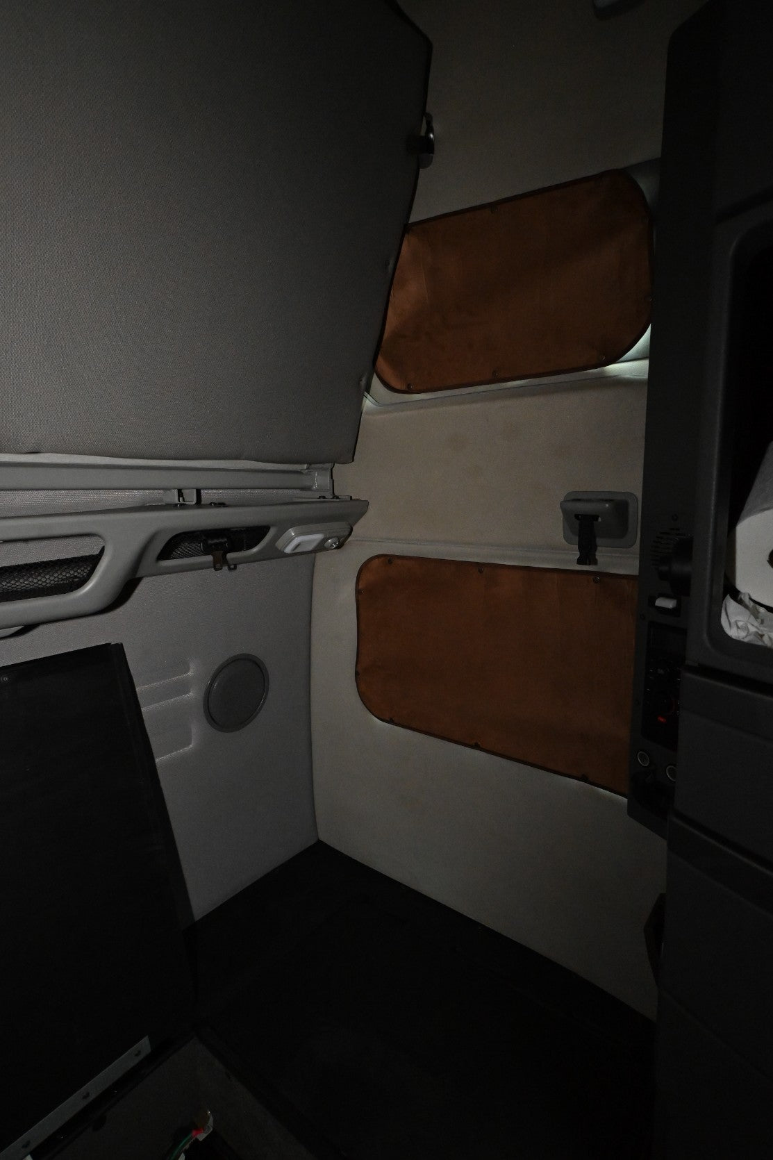 VOLVO vnl all sleeper models 2004-current sun-reflective blackout truck window curtains Prestige-Line BROWN ALFA-WAYS LLC