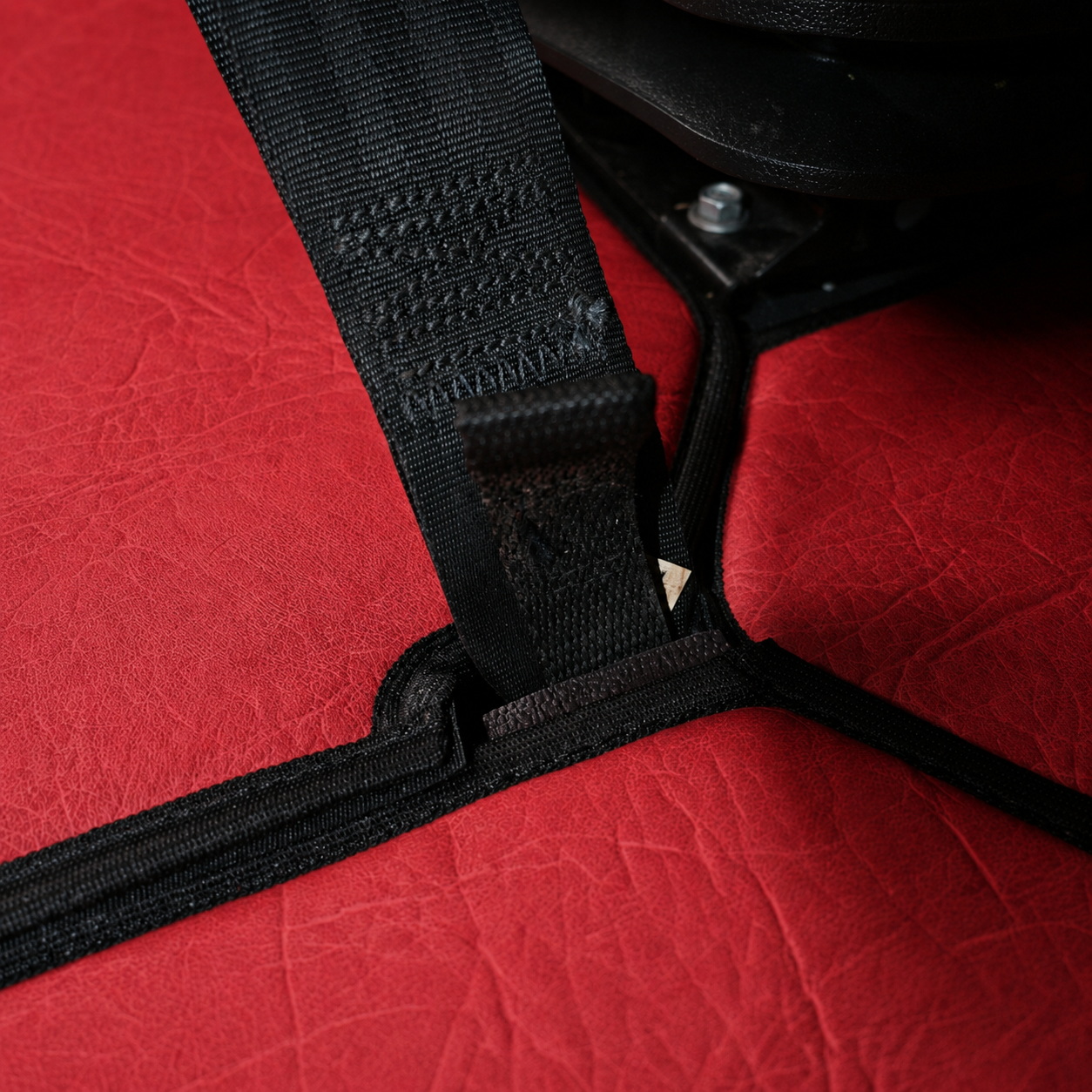 Floor mats fits FREIGHTLINER CASCADIA 116, 126 (2018-current) truck floor mats Prestige-Line RED