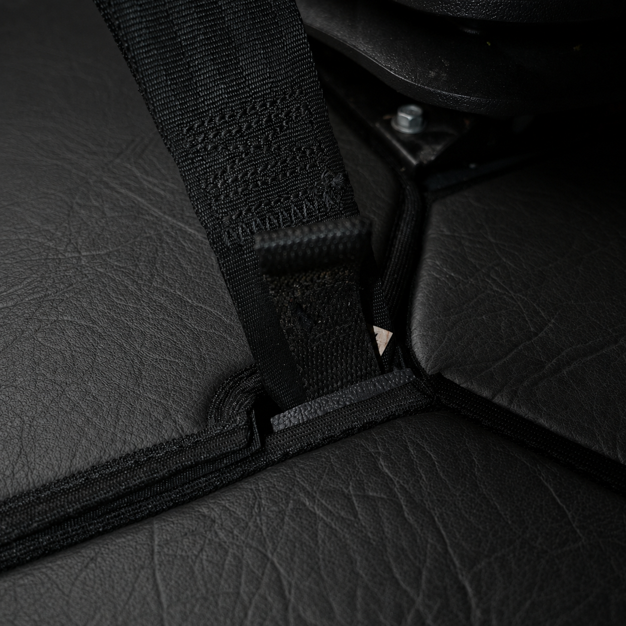 Floor mats fits FREIGHTLINER CASCADIA 116, 126 (2018-current) truck floor mats Prestige-Line BLACK