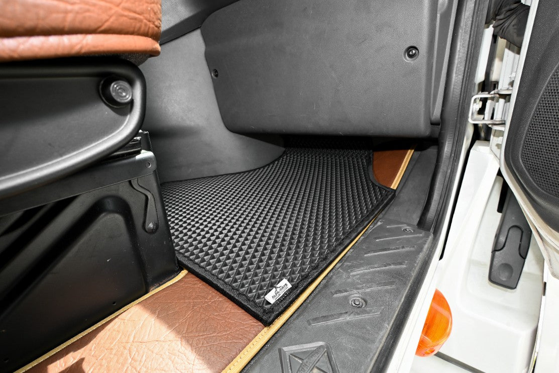 INTERNATIONAL LT RH PROSTAR LONESTAR truck floor mats BROWN ALFA-WAYS LLC