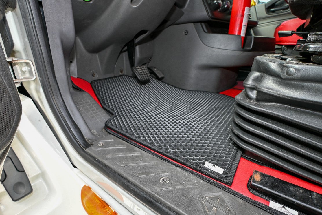 INTERNATIONAL LT RH PROSTAR LONESTAR truck floor mats RED ALFA-WAYS LLC