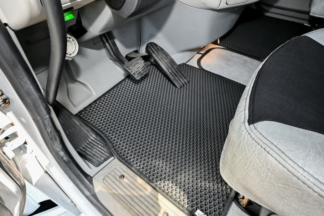 PETERBILT 579 truck floor mats Prestige-Line GRAY ALFA-WAYS LLC