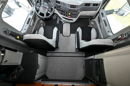 PETERBILT 579 truck floor mats Prestige-Line GRAY ALFA-WAYS LLC