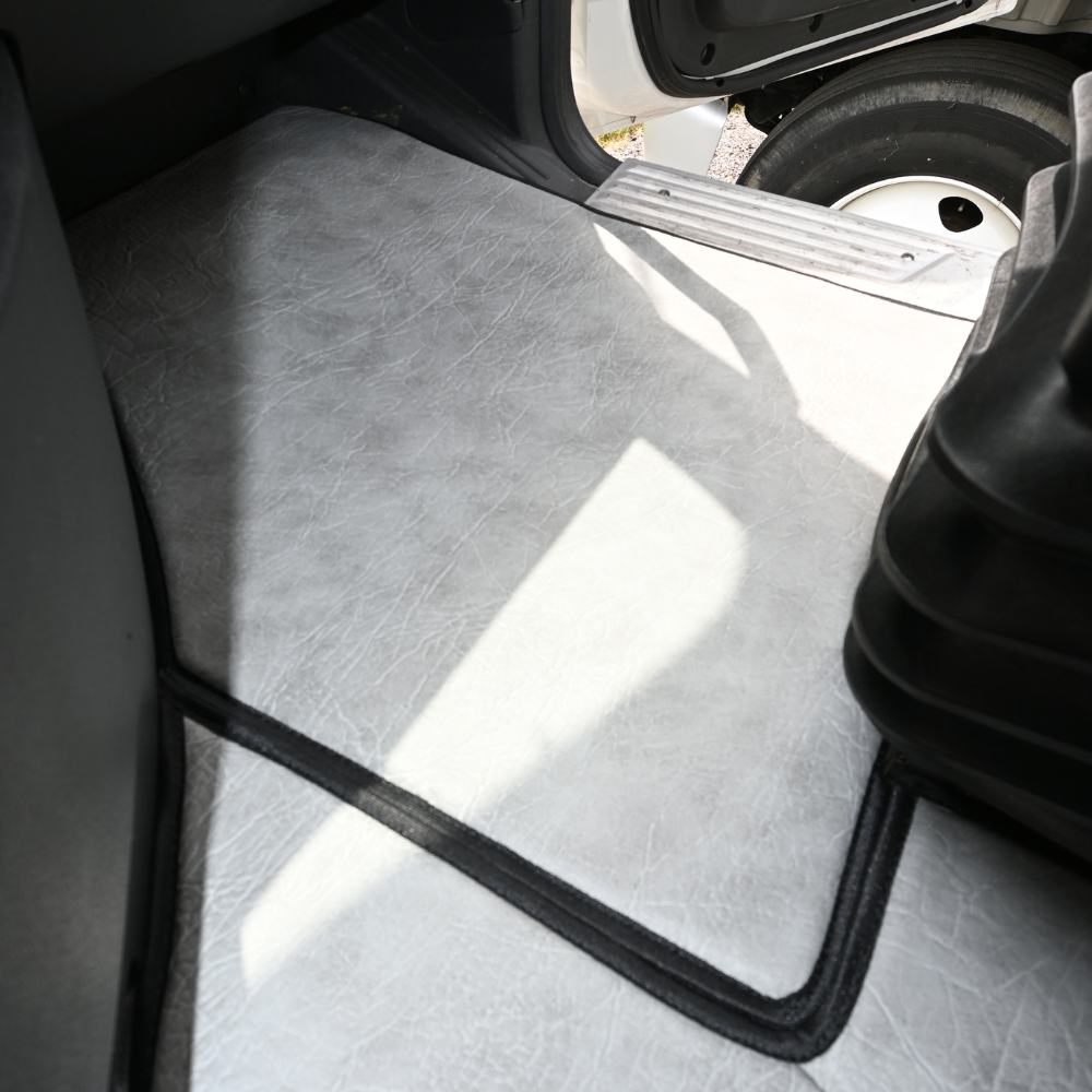 Floor mats fits FREIGHTLINER CASCADIA 116, 126 (2018-current) truck floor mats Prestige-Line GRAY