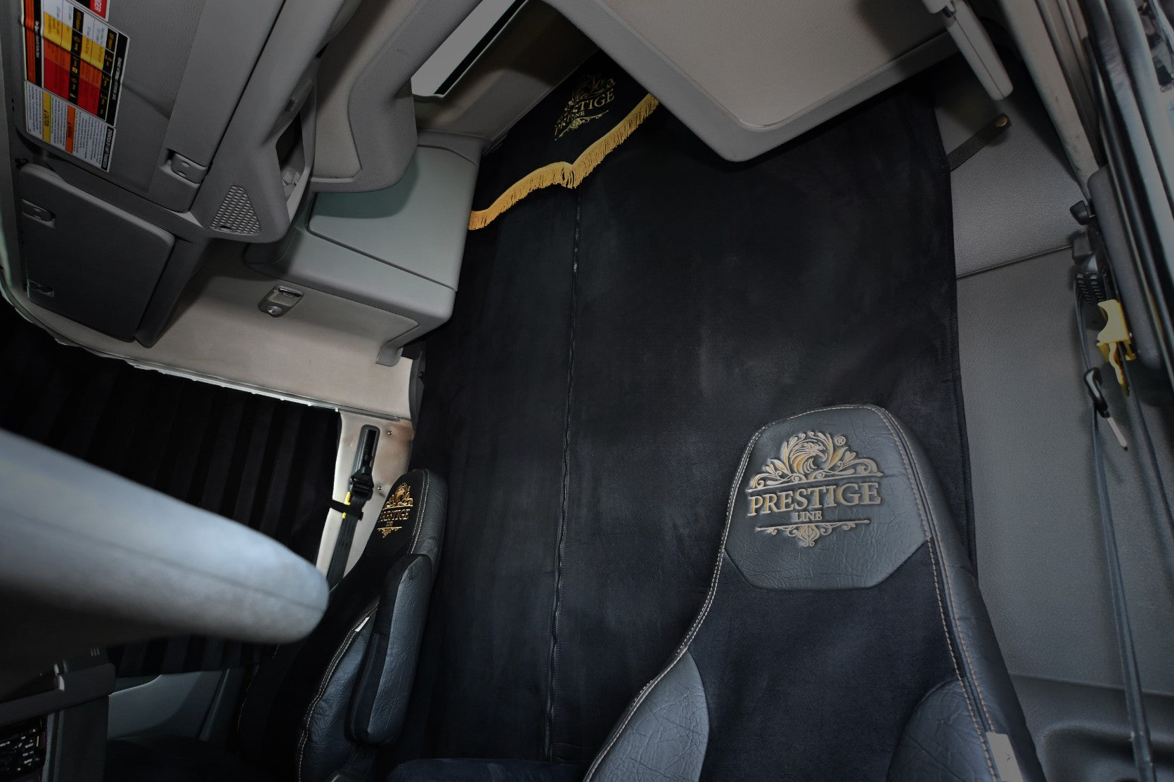 VOLVO vnl 660, 670, 780, 860 truck sleeper curtains Prestige-Line BLACK ALFA-WAYS LLC