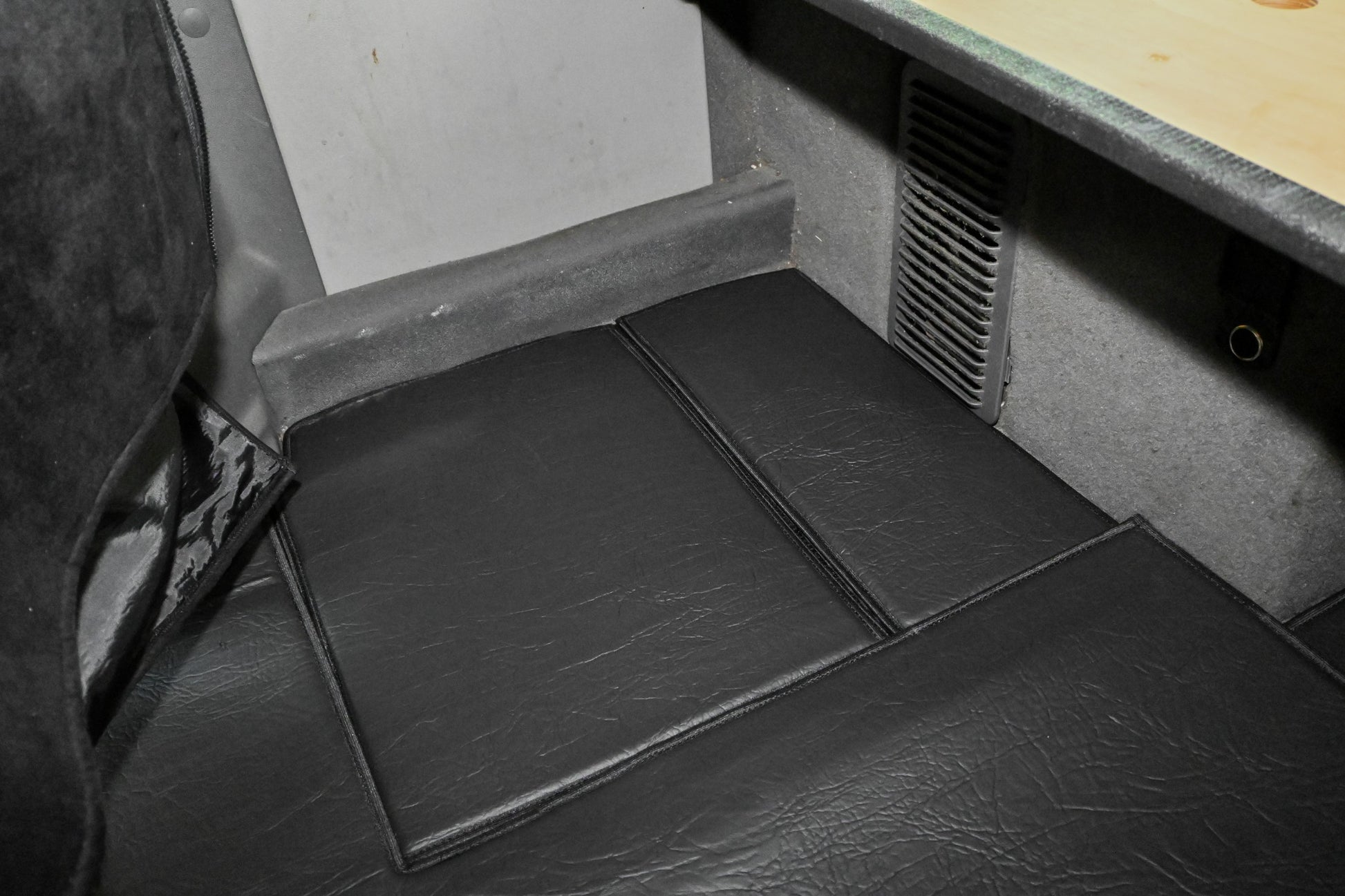 6048c3a5e556ce15cd823dcd81a1052d