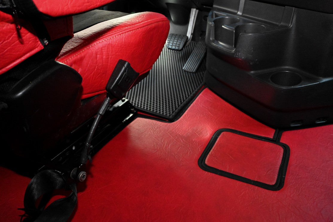 FREIGHTLINER CASCADIA, gen.3, 2018-current truck floor mats Prestige-Line RED ALFA-WAYS LLC